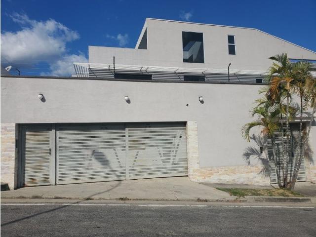 Vivienda de alto standing en venta Nueva Caracas, Distrito Capital
