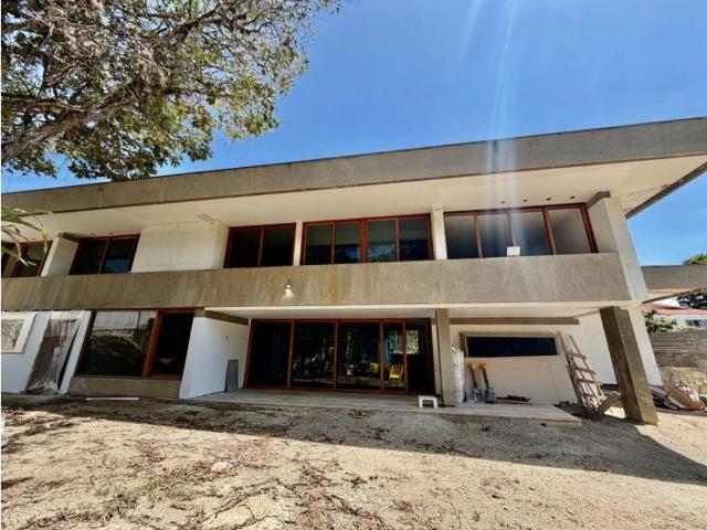 Vivienda de alto standing en venta Nueva Caracas, Distrito Capital