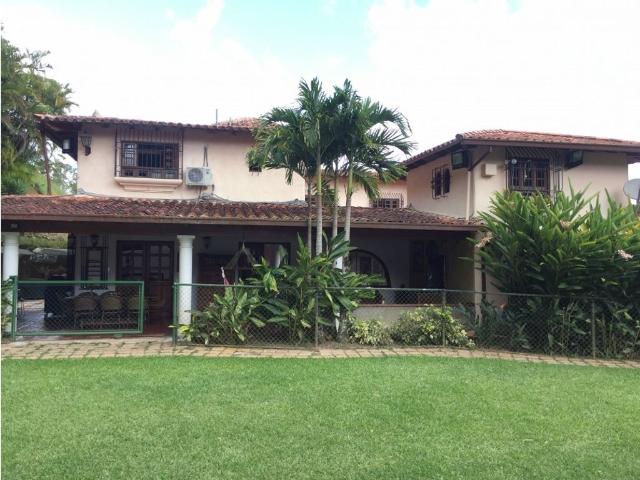 Vivienda de alto standing en venta Nueva Caracas, Distrito Capital