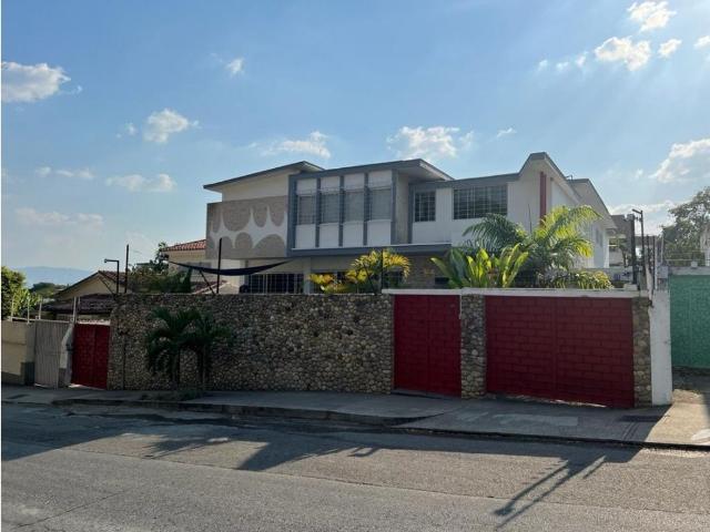 Vivienda de alto standing en venta Nueva Caracas, Distrito Capital