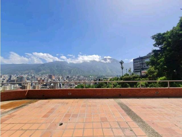 Vivienda de alto standing en venta Nueva Caracas, Distrito Capital