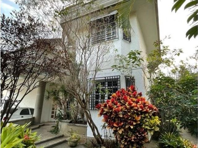 Vivienda de alto standing en venta Nueva Caracas, Distrito Capital