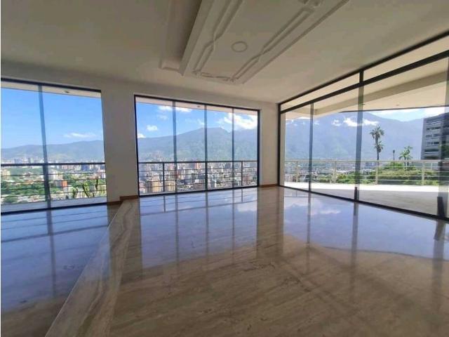 Vivienda de alto standing en venta Nueva Caracas, Distrito Capital