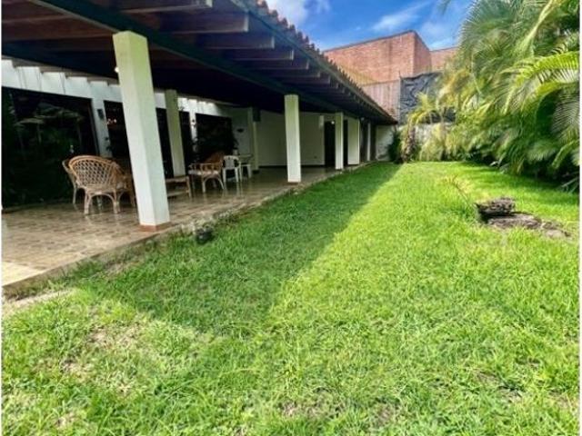 Vivienda de alto standing en venta Nueva Caracas, Distrito Capital