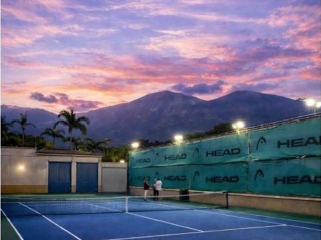 Vivienda de alto standing en venta Nueva Caracas, Venezuela