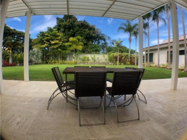 Vivienda de alto standing en venta Nueva Caracas, Venezuela