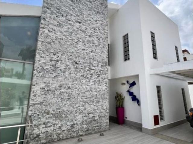 Vivienda de alto standing en venta Nueva Caracas, Venezuela