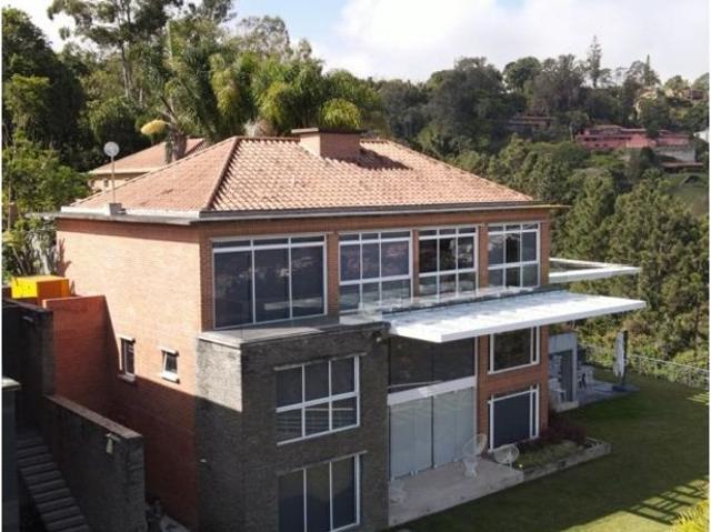 Vivienda de alto standing en venta Nueva Caracas, Venezuela