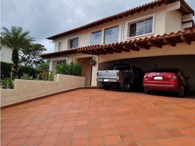 Vivienda de alto standing en venta Nueva Caracas, Venezuela