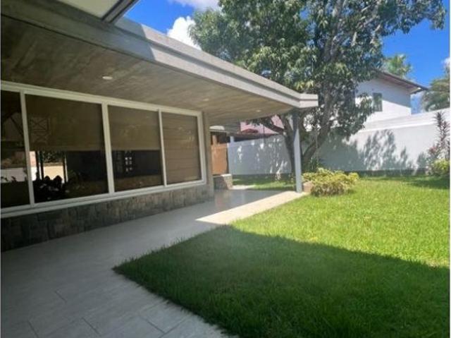 Vivienda de alto standing en venta Nueva Caracas, Venezuela