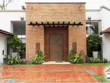 Vivienda de alto standing en venta Armenia, Colombia