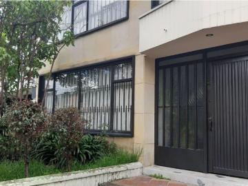Vivienda de alto standing en venta Bogotá, Colombia