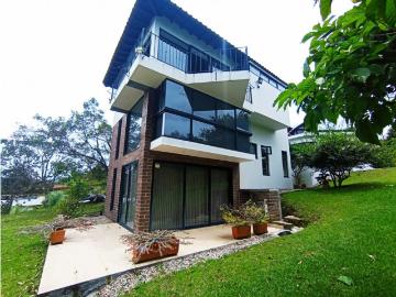 Vivienda de alto standing en venta Carmen de Viboral, Departamento de Antioquia