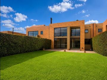 Vivienda de alto standing en venta Chía, Colombia