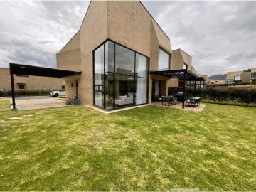 Vivienda de alto standing en venta Cota, Colombia
