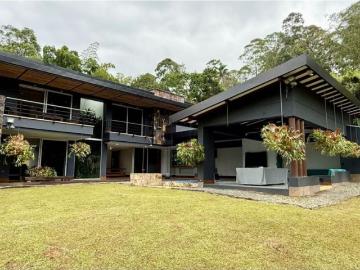 Vivienda de alto standing en venta Envigado, Colombia