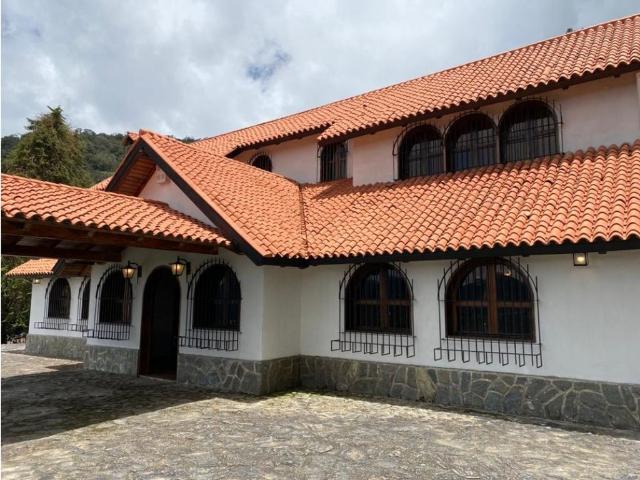 Vivienda de alto standing en venta La Victoria, Venezuela