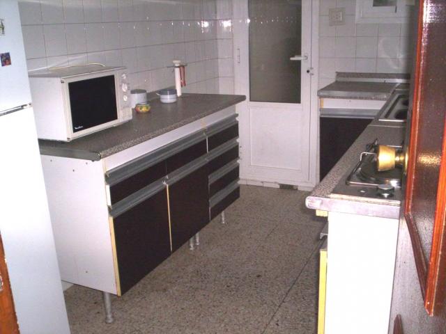 VIVIENDA DE CUATRO DORMITORIOS EN LA ZONA DE COLON