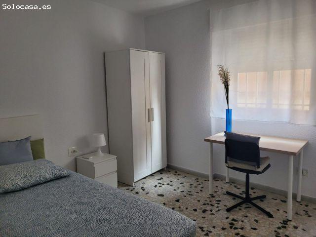 VIVIENDA DE CUATRO HABITACIONES PARA TEMPORADA ESCOLAR