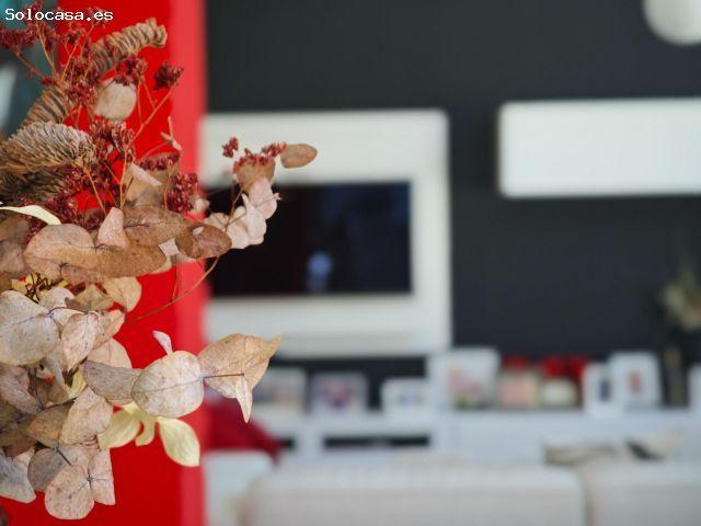 VIVIENDA DE DISEÑO DIAFANO CON PISICINA PROPIA
