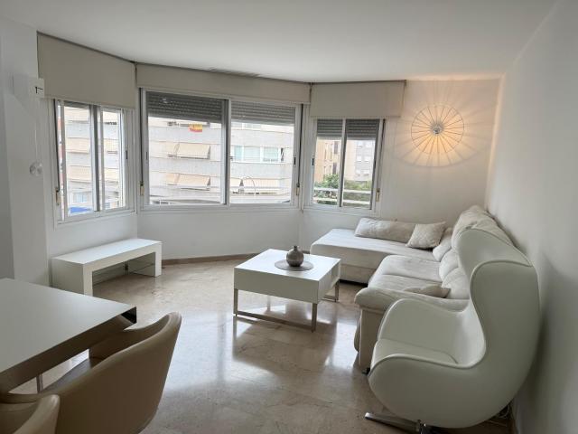 Vivienda de diseño en el Sector V, Preferencia del propietario: Funcionari@, no fumador y sin Mascotas