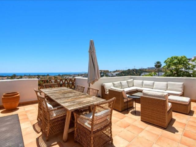 Vivienda de lujo de 158 m2 en venta La Concha Resina Golf, Estepona, Málaga, Andalucía