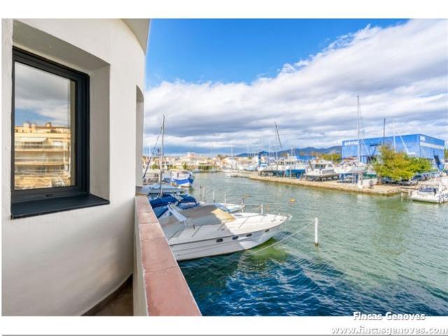 Vivienda exclusiva de 189 m2 en venta Empuriabrava, España