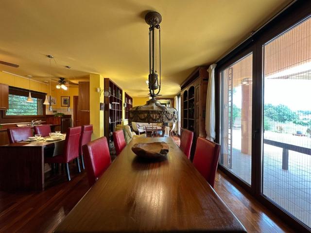 Vivienda de lujo de 195 m2 en venta Bescanó, España