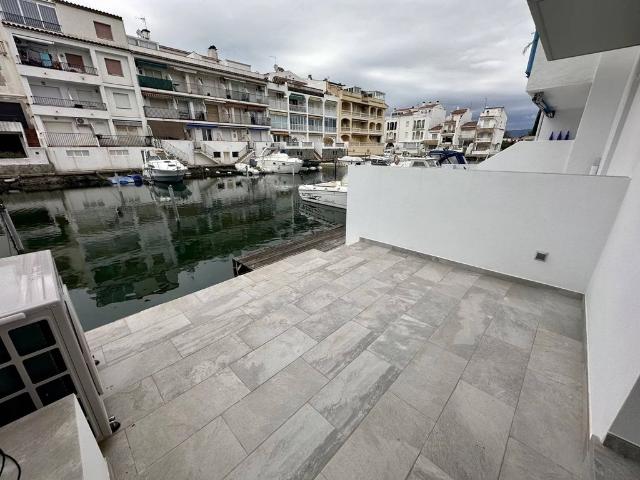 Vivienda de lujo de 110 m2 en venta Empuriabrava, Cataluña