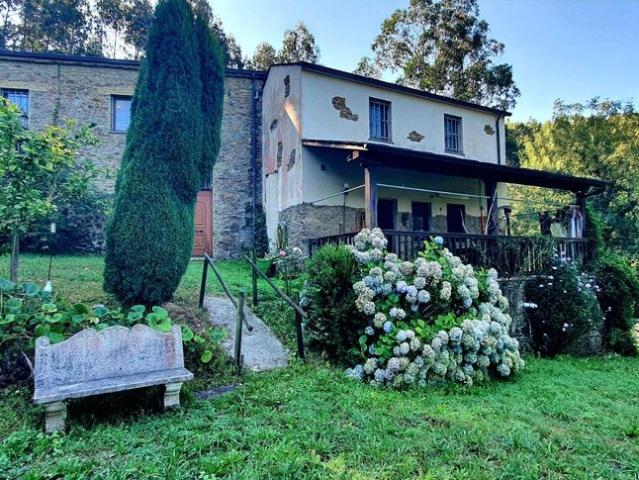 Vivienda de lujo de 252 m2 en venta Castropol, España