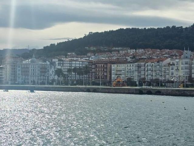 Vivienda de lujo de 260 m2 en venta Castro Urdiales, Cantabria
