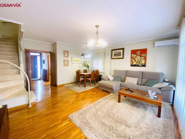 Vivienda de lujo de 260 m2 en venta Logroño, La Rioja