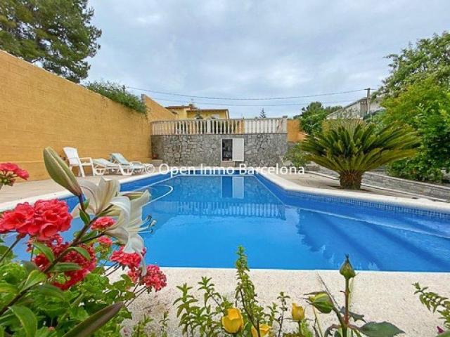 Vivienda de lujo de 275 m2 en venta San Pedro de Ribas, España