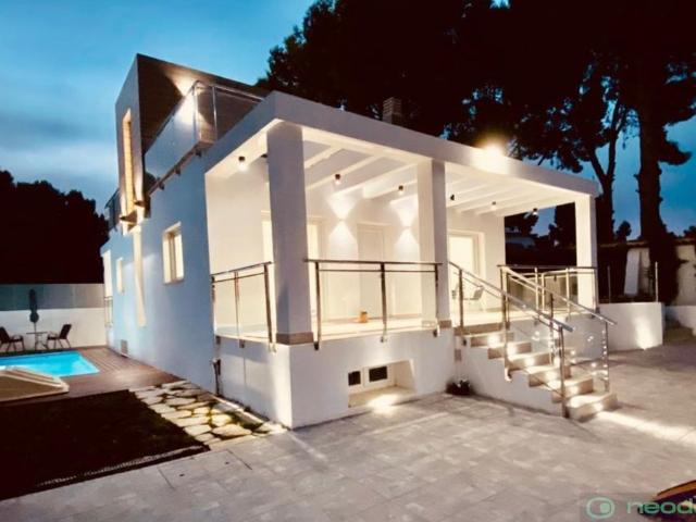 Vivienda de lujo de 200 m2 en venta la Nucia, Comunidad Valenciana