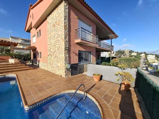 Vivienda de alto standing de 351 m2 en venta Pineda, España