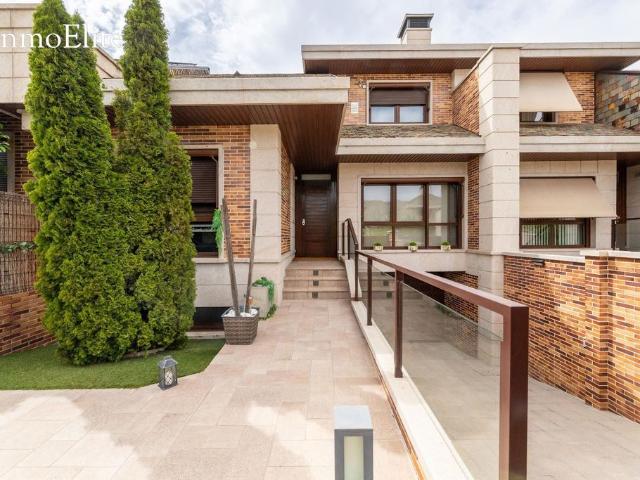 Vivienda de lujo de 376 m2 en venta Majadahonda, España