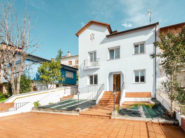 Vivienda de lujo de 304 m2 en venta Oviedo, Asturias