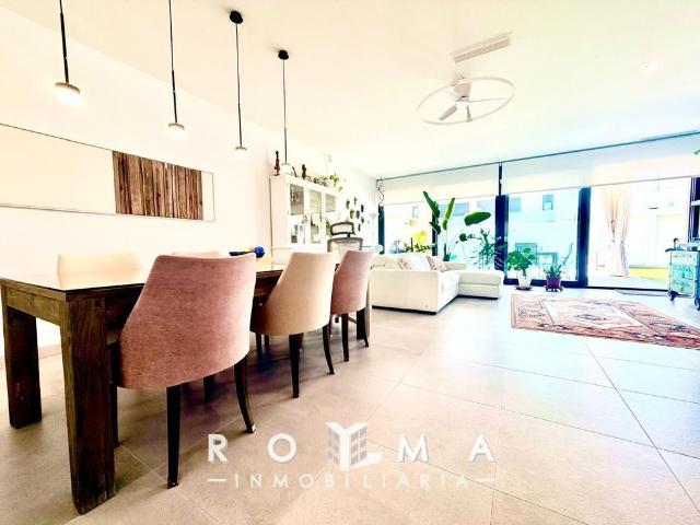 Vivienda de lujo de 305 m2 en venta Dos Hermanas, España