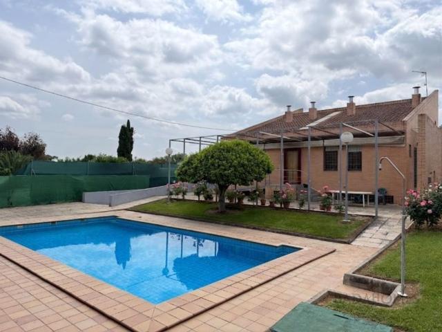 Vivienda de lujo de 414 m2 en venta Badajoz, España
