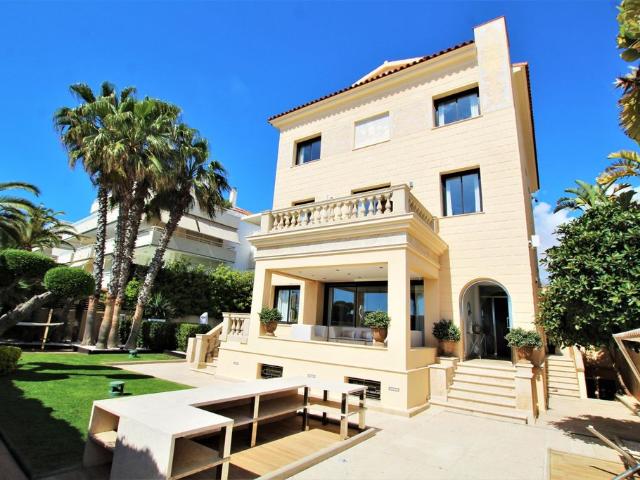 Vivienda de lujo de 690 m2 en venta Sitges, España