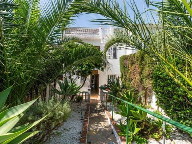 Vivienda de lujo de 95 m2 en venta Costabella, Marbella, Málaga, Andalucía