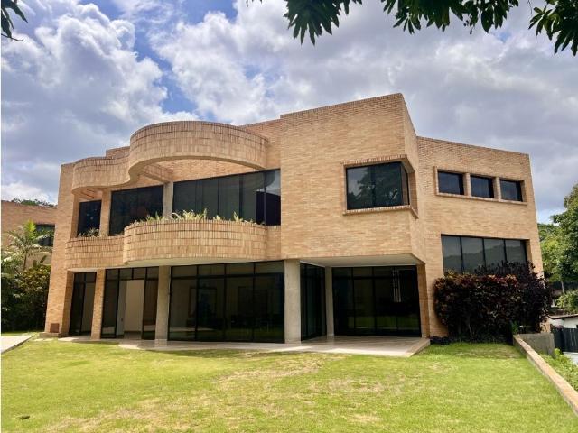 Vivienda de alto standing en alquiler Nueva Caracas, Distrito Capital