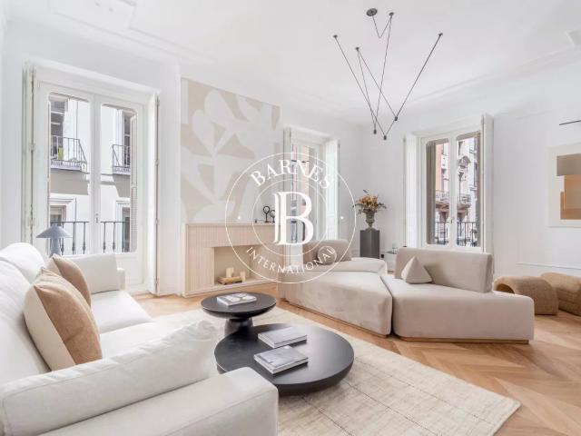 Vivienda de lujo en el corazón de Madrid con diseño contemporáneo y carácter clásico