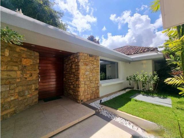 Vivienda de lujo en venta Nueva Caracas, Distrito Capital