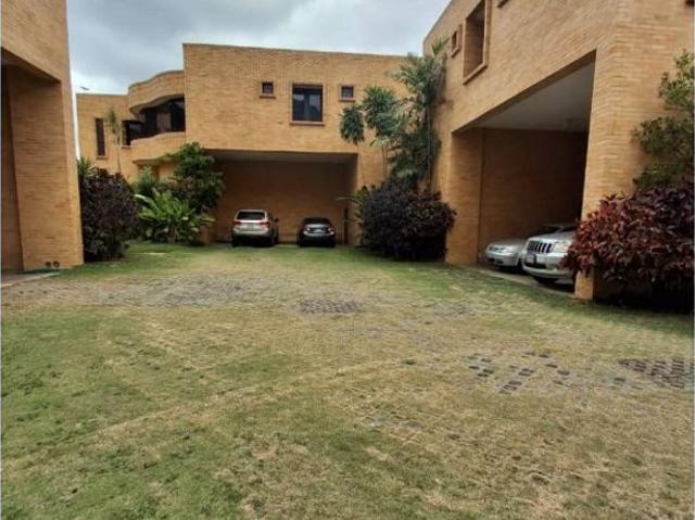 Vivienda de lujo en venta Nueva Caracas, Distrito Capital