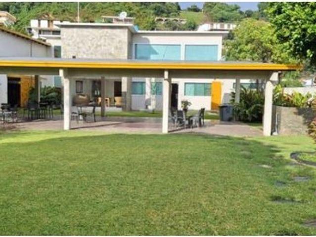 Vivienda de lujo en venta Nueva Caracas, Distrito Capital
