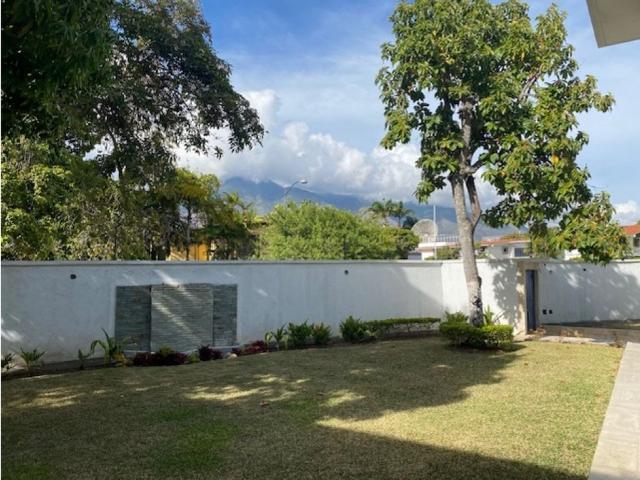 Vivienda de lujo en venta Nueva Caracas, Distrito Capital