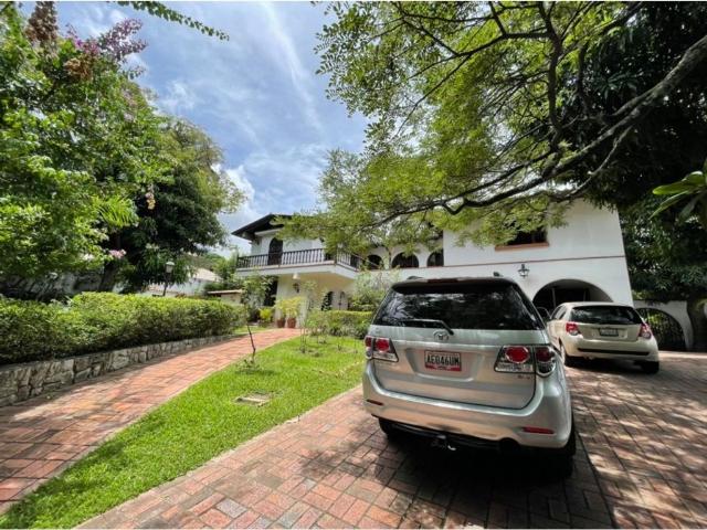 Vivienda de lujo en venta Nueva Caracas, Distrito Capital