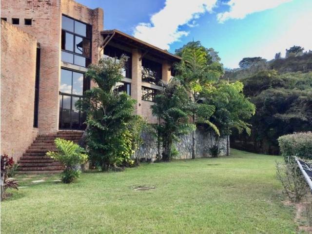 Vivienda de lujo en venta Nueva Caracas, Distrito Capital