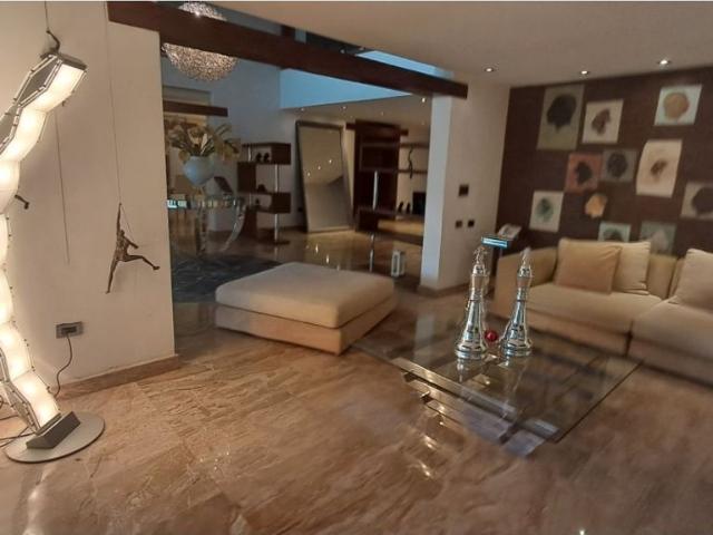 Vivienda de lujo en venta Nueva Caracas, Distrito Capital